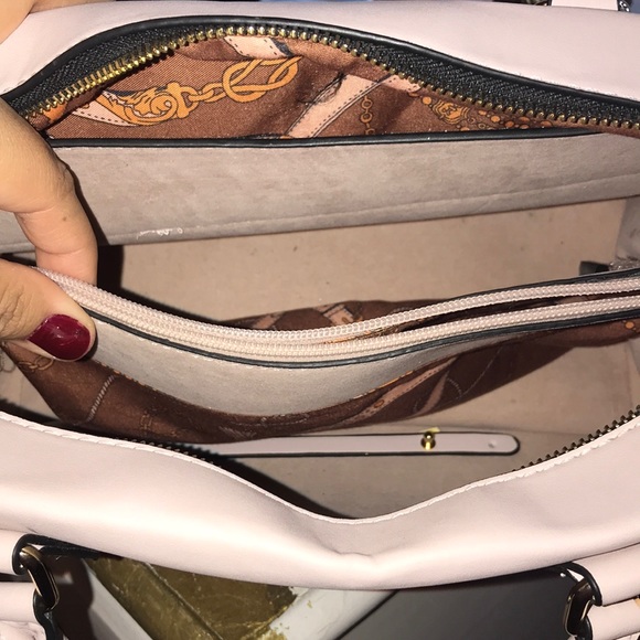 Cute AF handbag - Picture 3 of 4